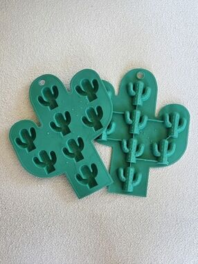 Set of 2 Cactus Silicone Molds Ice Cube Tray Candy Chocolate Fondant Green